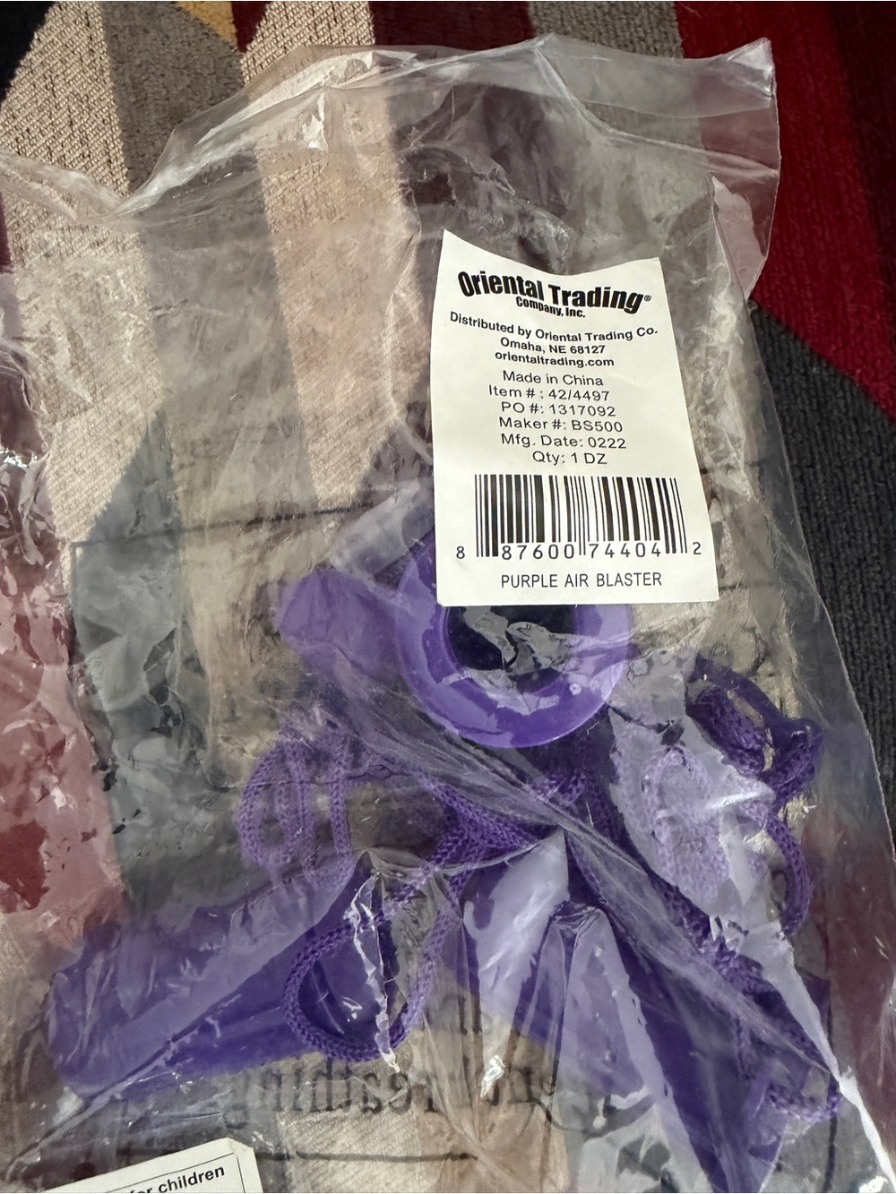Assorted Yellow and Purple Plastic whistles - Picture 3 of 5